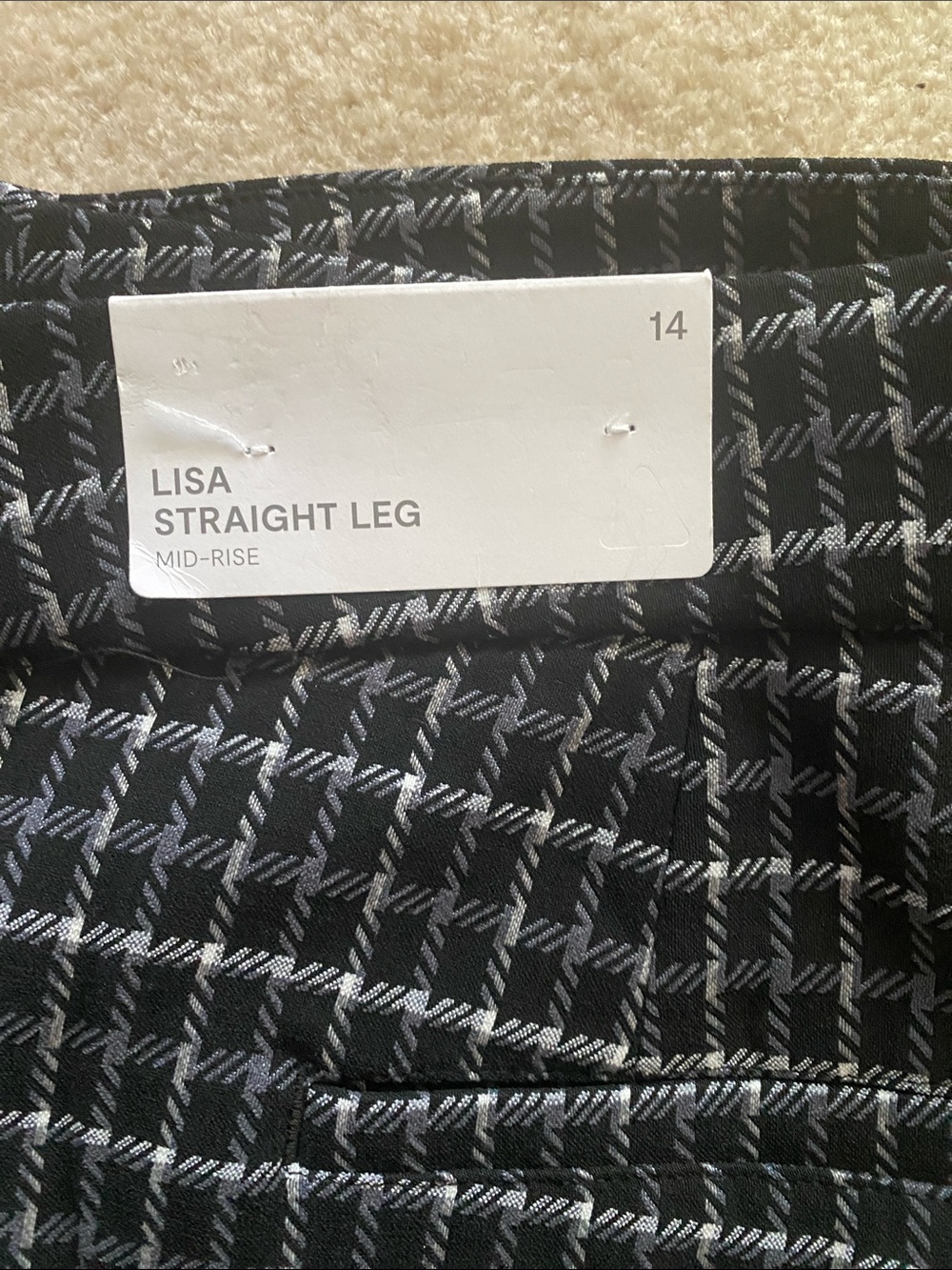 Liz Claiborne Lisa straight leg size 14 pull on pants. NWT - Picture 2 of 5